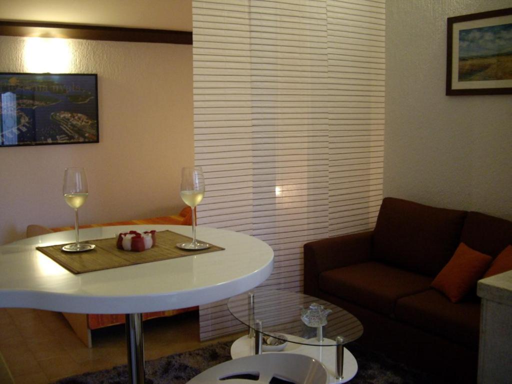 Adria Apartments Póla Kültér fotó