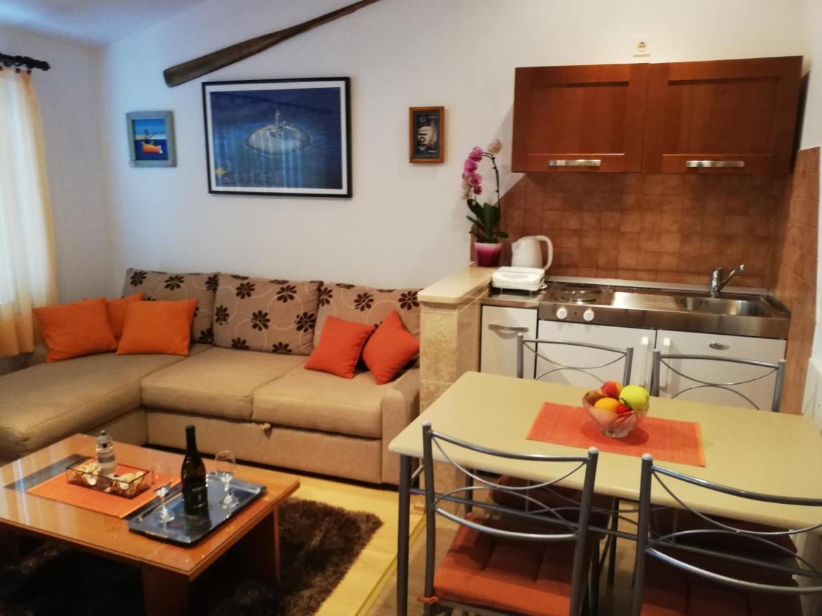 Adria Apartments Póla Kültér fotó