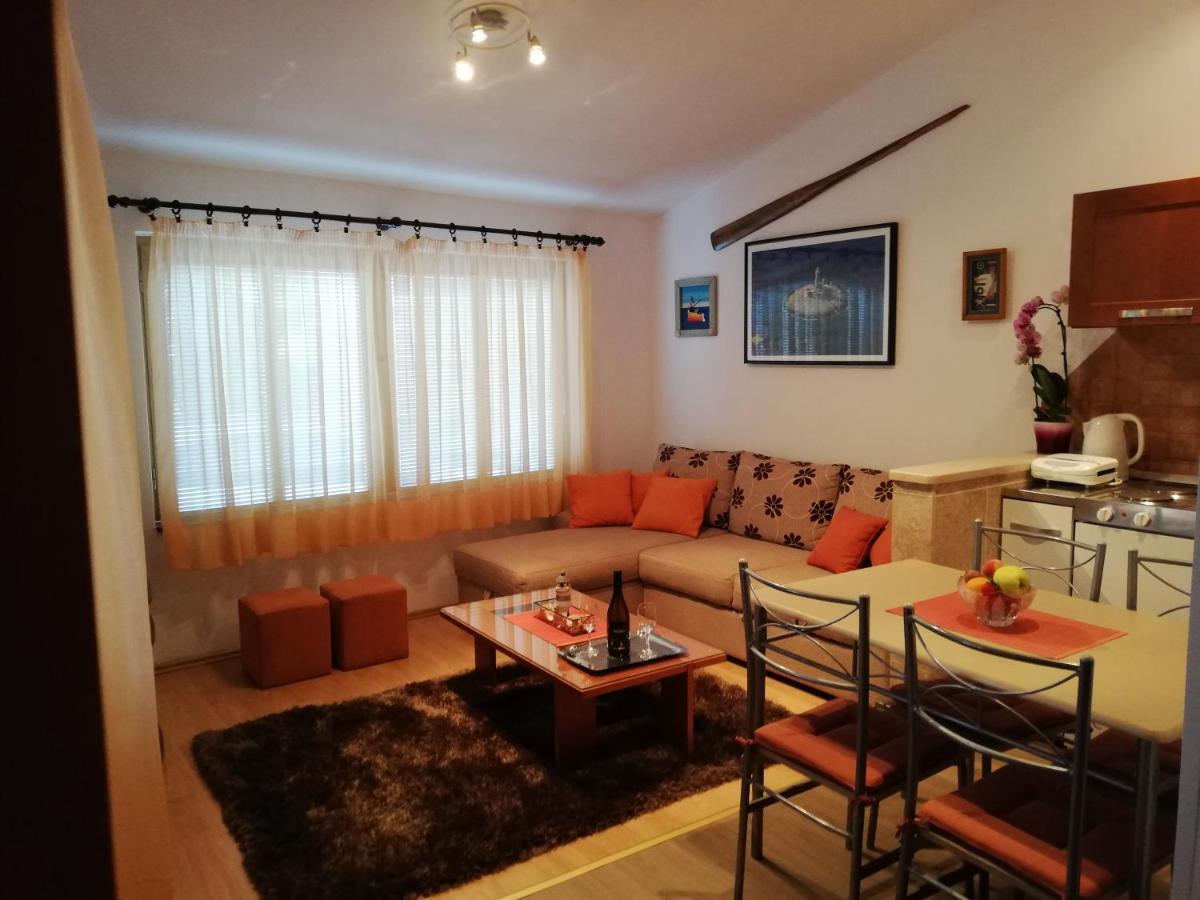 Adria Apartments Póla Kültér fotó